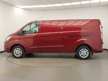 Used Ford Transit Custom Limited 185 HP (136 kW) 2022 Red Van