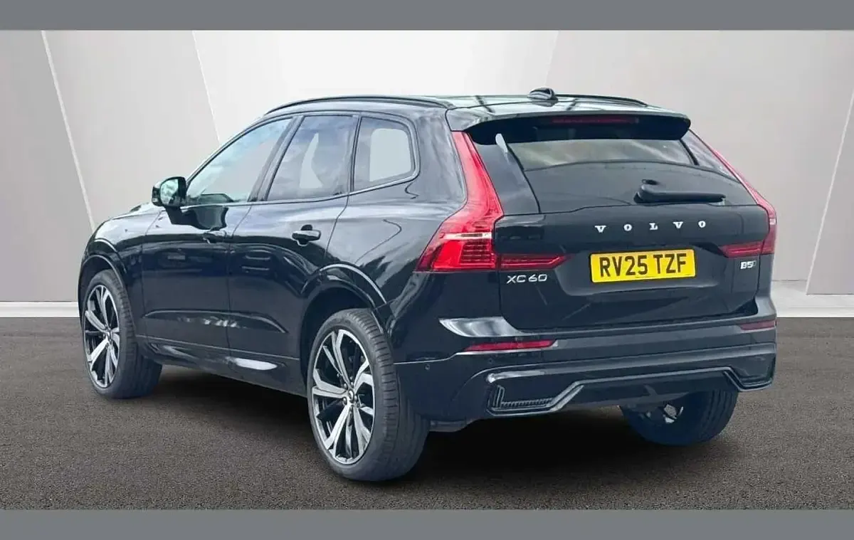Used Volvo XC60 Ultra 247 HP (181 kW) 2025 Black SUV