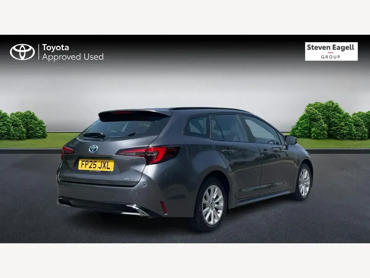 Used Toyota Corolla 140 HP (102 kW) 2025 Grey Estate
