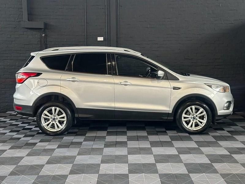 Used Ford Kuga Zetec 120 HP (88 kW) 2018 Silver SUV