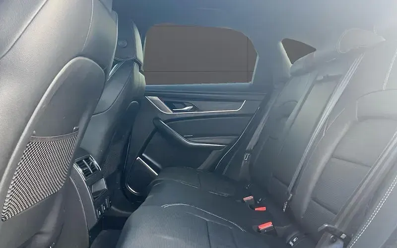 Used Jaguar F-Pace R-Dynamic 204 HP (150 kW) 2022 White SUV
