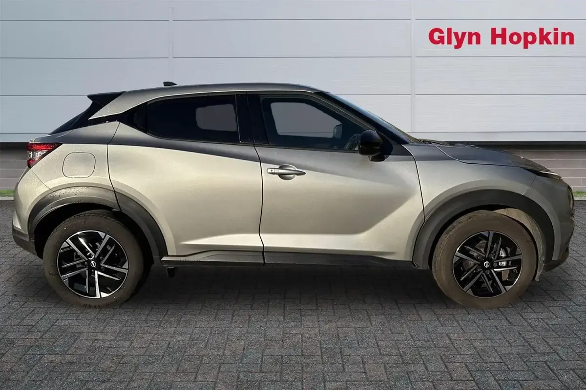 Gebraucht Nissan Juke N-Connecta 2024 Silber SUV