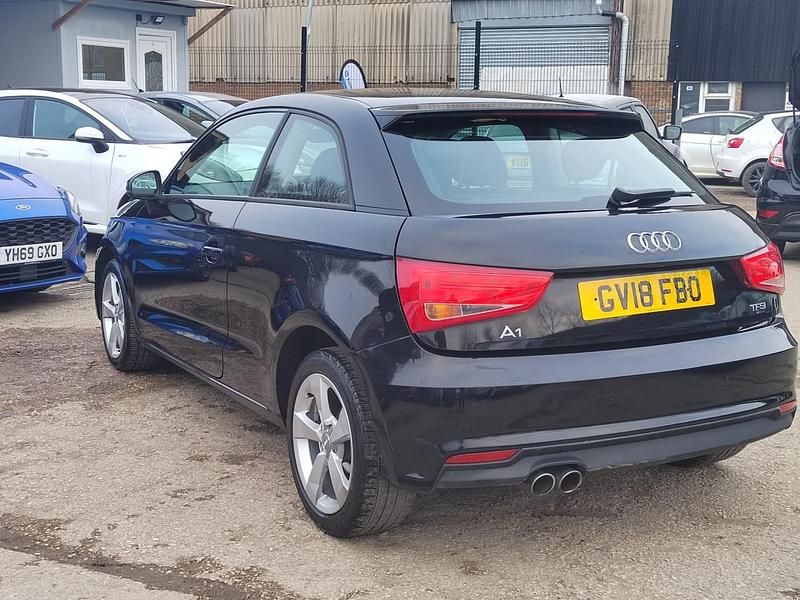 Używany Audi A1 Sport 123 KM (90 kW) 2018 Czarny Hatchback