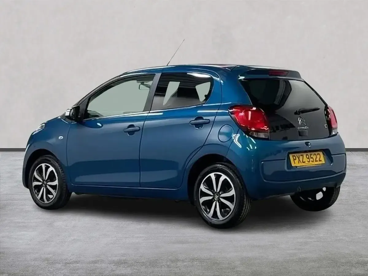 Used Citroën C1 Shine 72 HP (52 kW) 2021 Green Hatchback