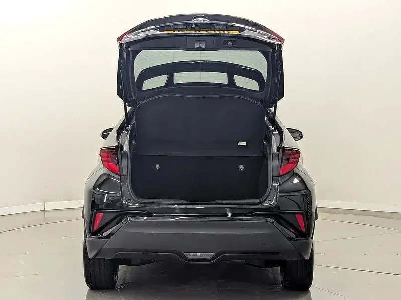 Used Toyota C-HR 122 HP (89 kW) 2021 Black SUV