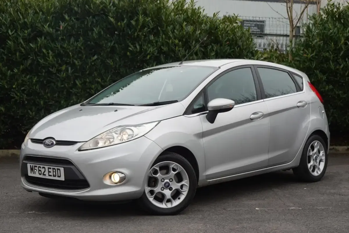 Used Ford Fiesta Zetec 2012 Silver Hatchback
