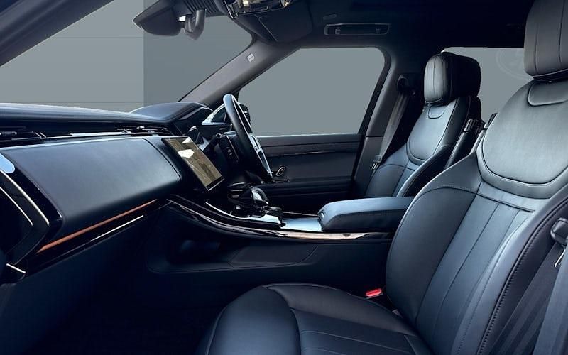 Used Land Rover Range Rover Sport SE Dynamic 300 HP (220 kW) 2025 Black SUV