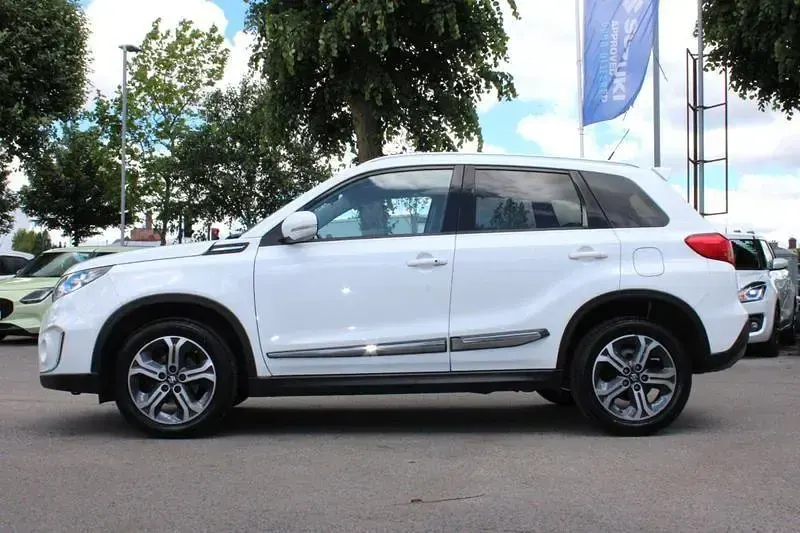 Used Suzuki Vitara SZ5 120 HP (88 kW) 2018 White SUV