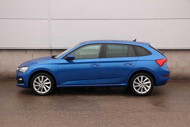 Used Skoda 110 R SE L 81 HP (59 kW) 2021 Race blue metallic Estate