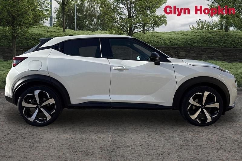 Used Nissan Juke Tekna 2022 White SUV