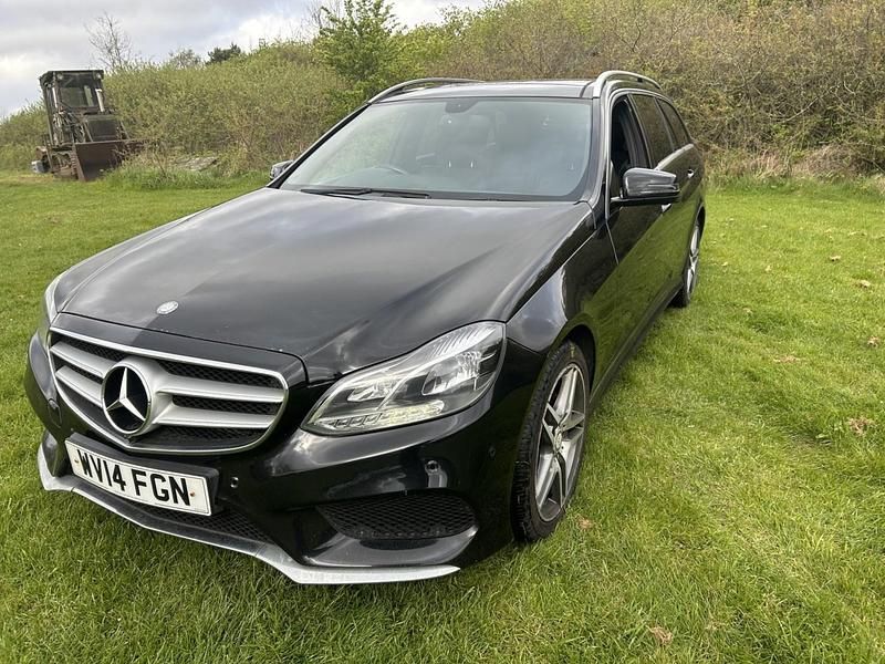 Usado Mercedes E250 AMG 2014 Preto Carrinha