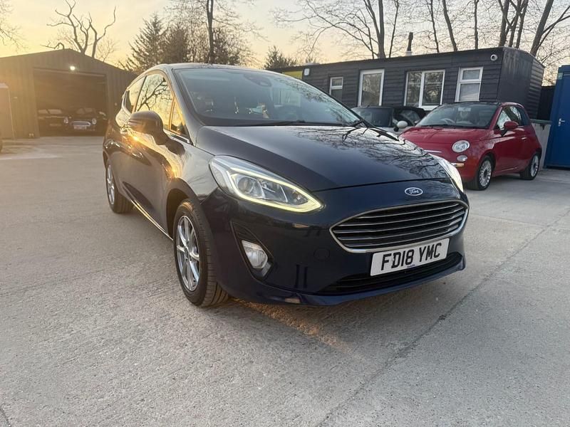 Used Ford Fiesta Zetec 70 HP (51 kW) 2018 Blue Hatchback