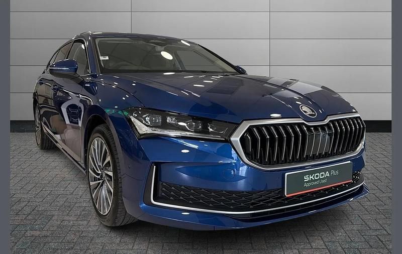 New Skoda Superb LAURIN & KLEMENT 204 HP (150 kW) 2026 Cobalt blue metallic Estate