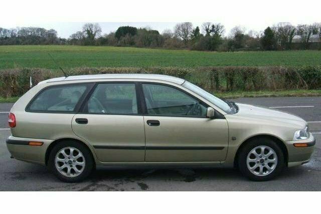 Used Volvo V40 122 HP (89 kW) 2001 Estate