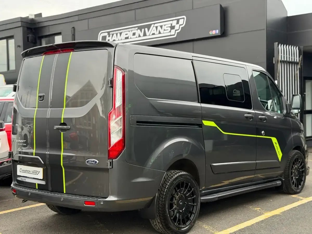 Used Ford Transit Custom Limited 170 HP (125 kW) 2023 Grey Van