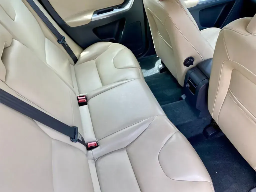 Used Volvo XC60 SE 215 HP (158 kW) 2014 Grey SUV