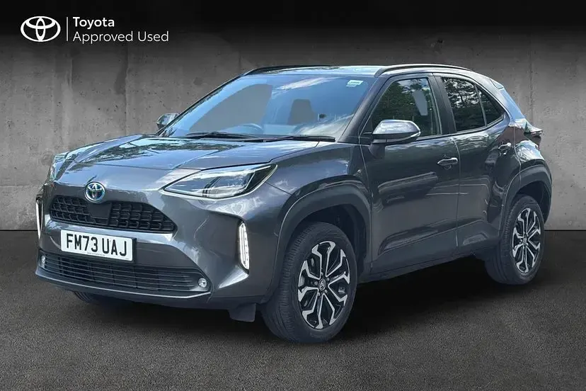 Used Toyota Yaris Cross Design 116 HP (85 kW) 2023 Grey SUV