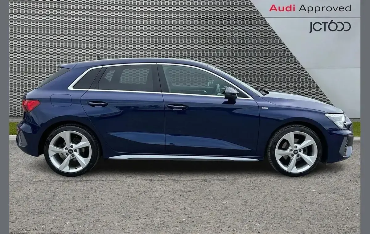 Used Audi A3 S-Line 108 HP (79 kW) 2024 Blue Hatchback