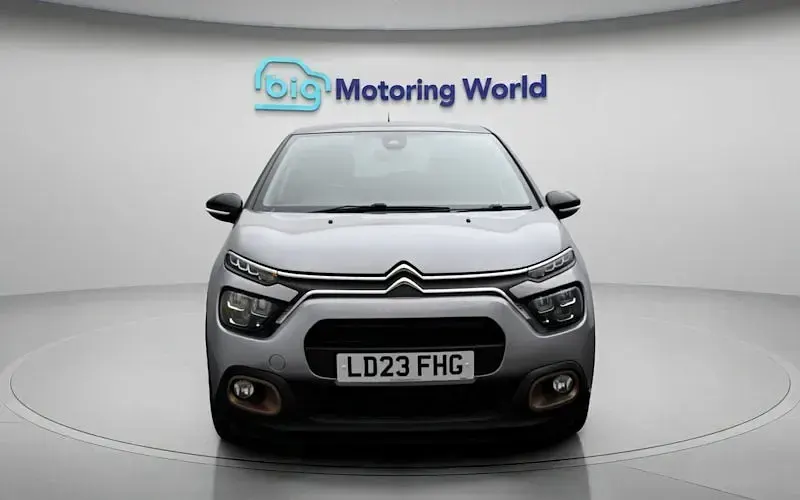 Używany Citroën C3 PureTech 83 KM (61 kW) 2023 Szary Hatchback