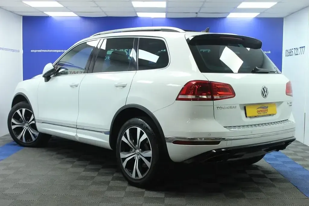 Usado VW Touareg R-line 262 HP (192 kW) 2015 Branco SUV