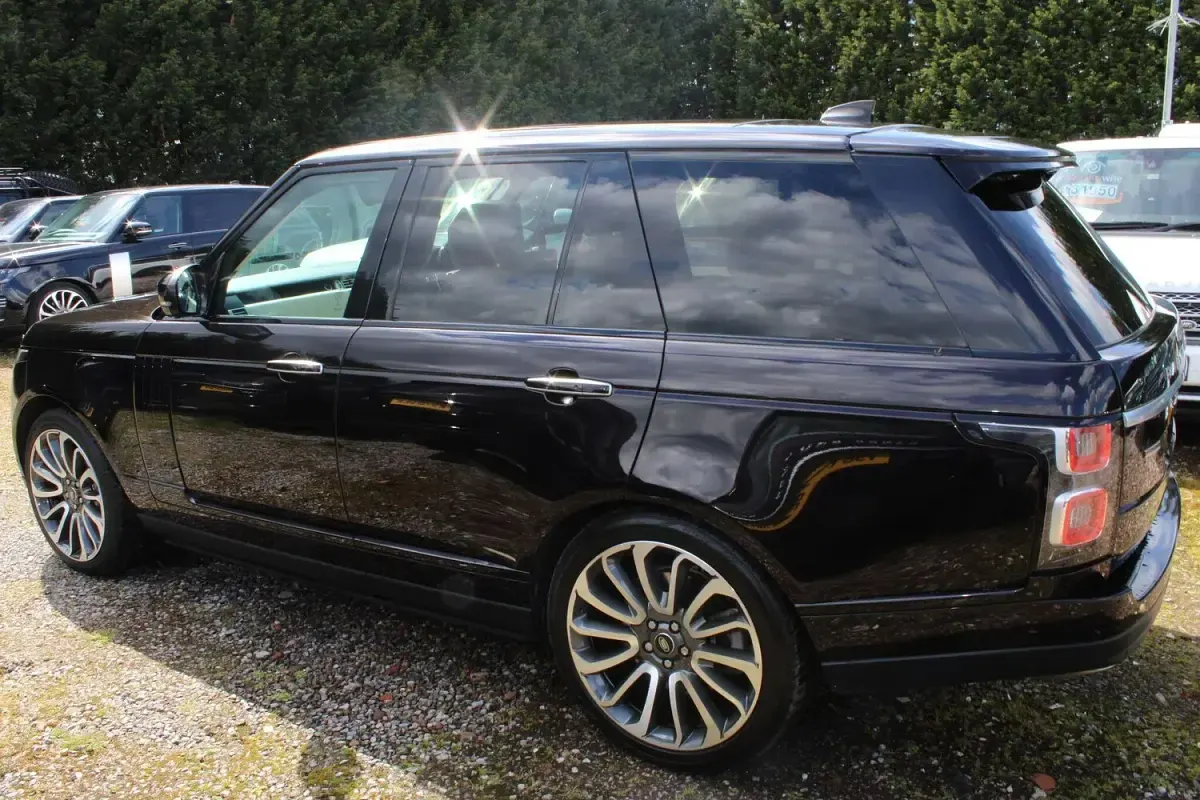 Used Land Rover Range Rover Autobiography 339 HP (249 kW) 2018 Black SUV