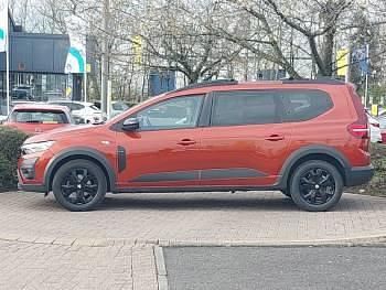Used Dacia Jogger Extreme 109 HP (80 kW) 2022 Brown MPV