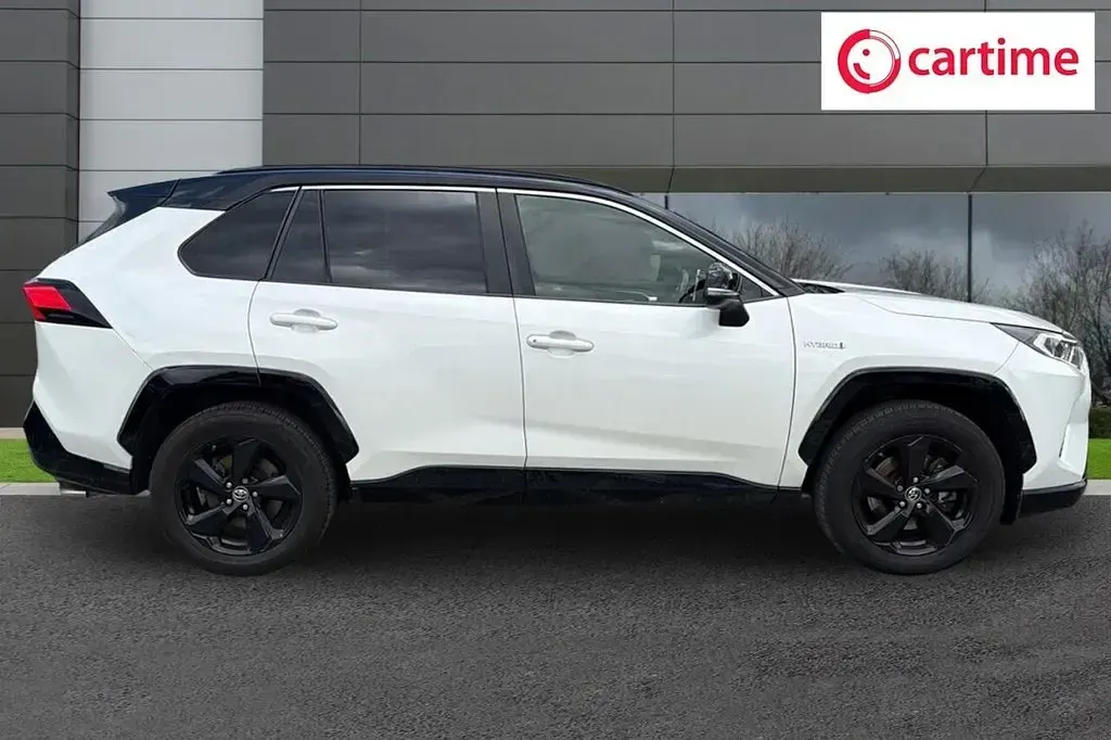 Used Toyota RAV4 Hybrid 218 HP (160 kW) 2019 White SUV