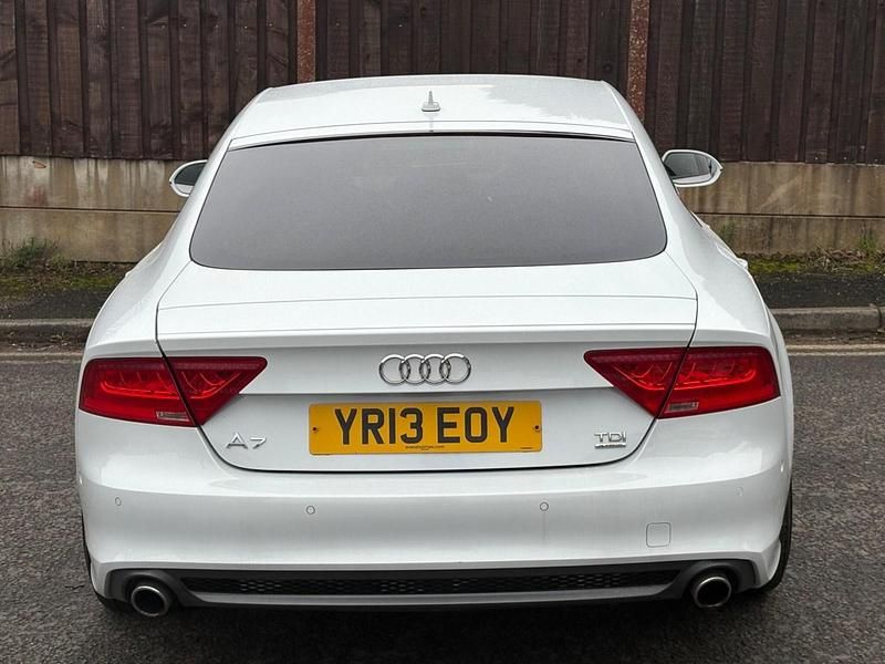 Used Audi A7 Sportback Design 204 HP (150 kW) 2013 White Hatchback