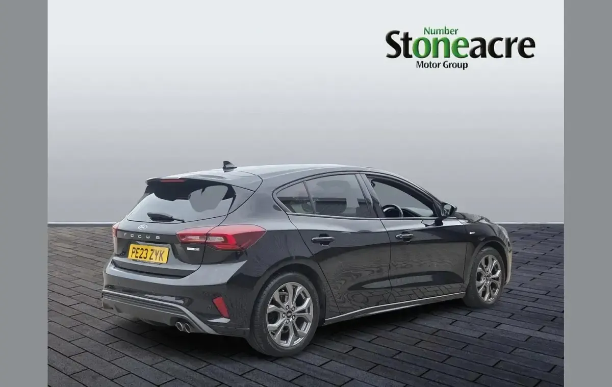 Used Ford Focus ST-Line 155 HP (114 kW) 2023 Black Hatchback