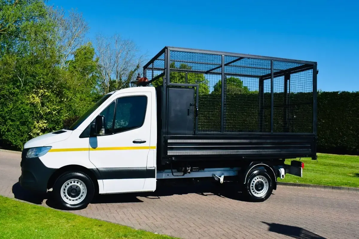 Używany Mercedes Sprinter Progressive 2021 Biały Van
