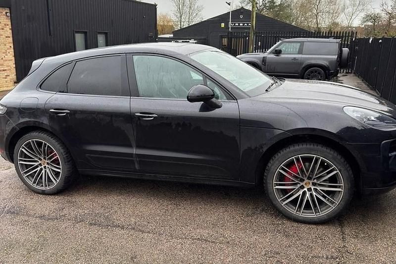 Used 2020 Porsche Macan SUV | £47,995 (A bit pricey) - Image 1/1
