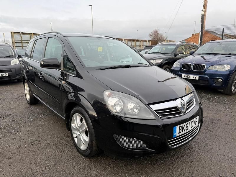 Black Used 2011 Vauxhall Zafira MPV | £1,999 (Fair price) - Image 1/4