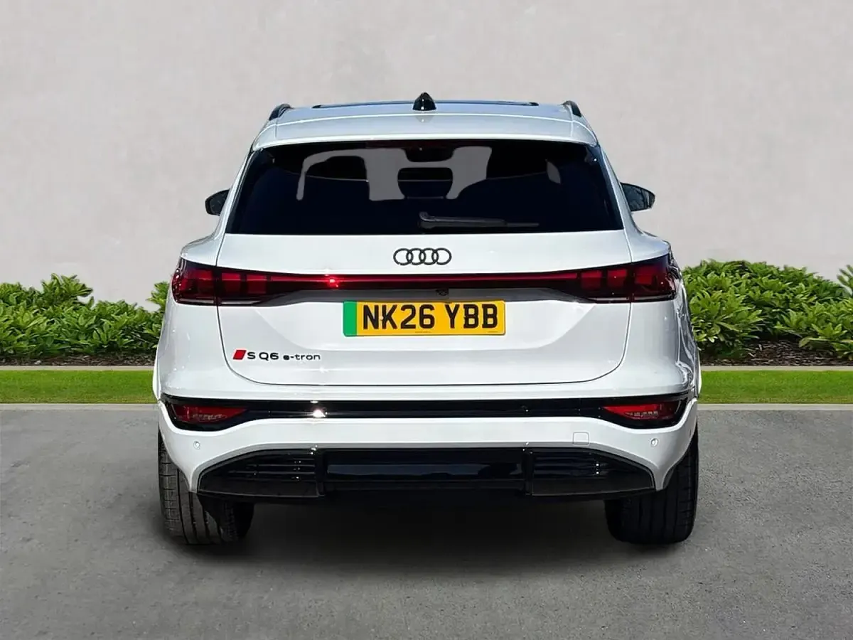 Used Audi S6 e-tron Business 359 kW (489 HP) 2026 White Estate