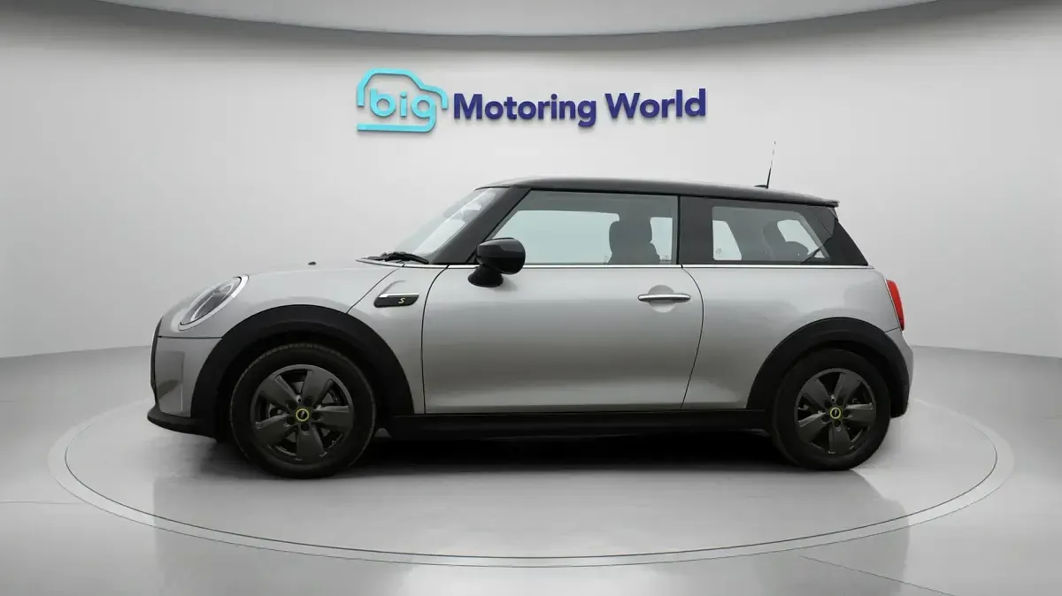 Used Mini Cooper SE Hatch 135 kW (184 HP) 2023 Hatchback