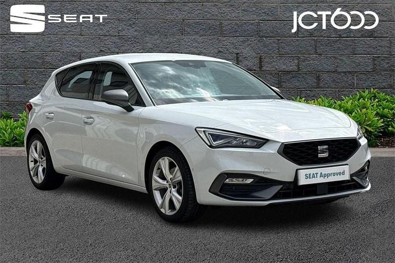 White Used 2024 Seat Leon FR Hatchback | £19,099 (Fair price) - Image 1/4