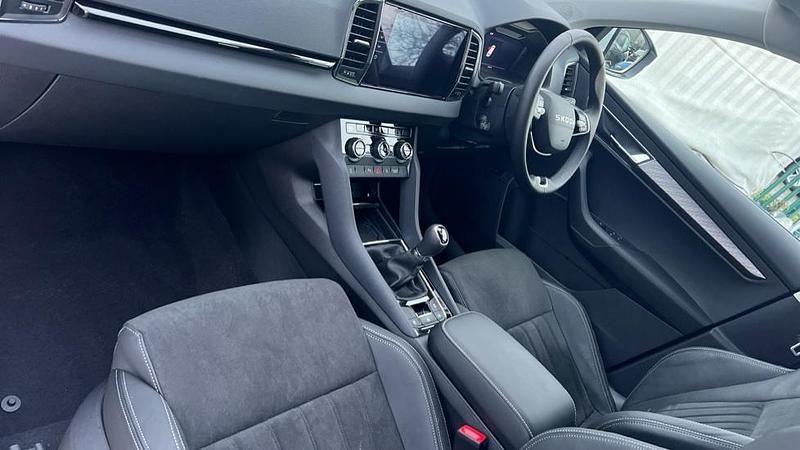 Used Skoda Karoq SE L 150 HP (110 kW) 2025 White SUV