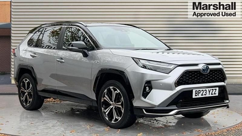 Silver Used 2023 Toyota RAV4 Hybrid SUV | £32,160 (Fair price) - Image 1/4