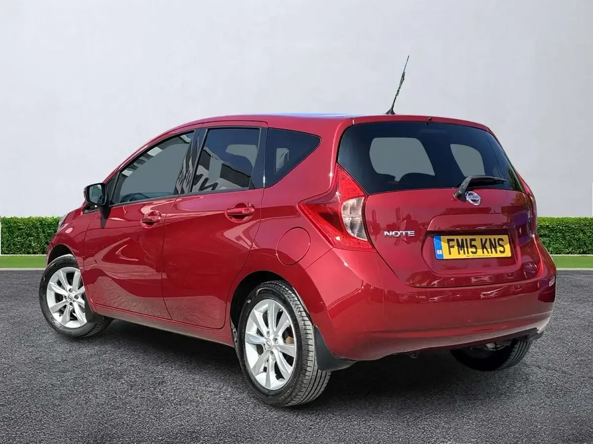 Used Nissan Note S 98 HP (72 kW) 2015 Red Hatchback