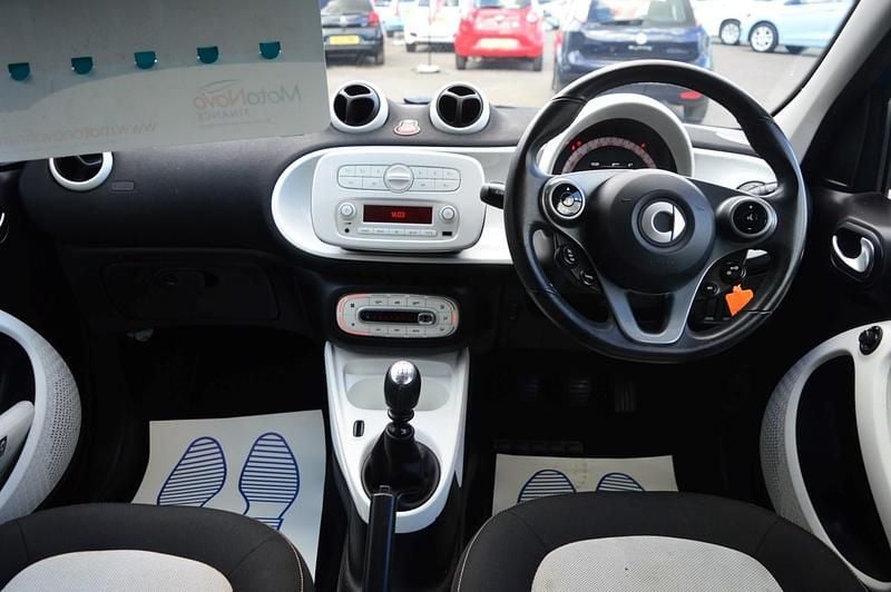 Used Smart ForFour Passion 90 HP (66 kW) 2015 Blue Hatchback