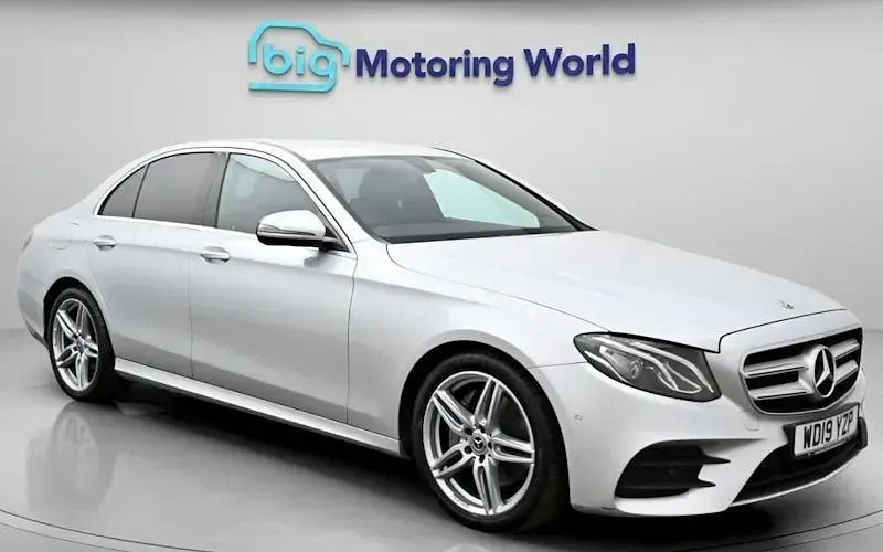Used Mercedes E200 AMG line 184 HP (135 kW) 2019 Sedan