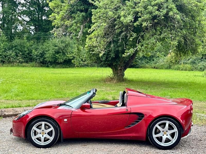 Used Lotus Elise 192 HP (141 kW) 2002 Red Cabriolet