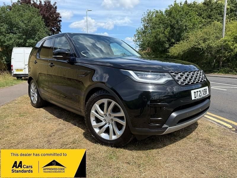 Black Used 2021 Land Rover Discovery 5 SE SUV | £25,995 (Fair price) - Image 1/4