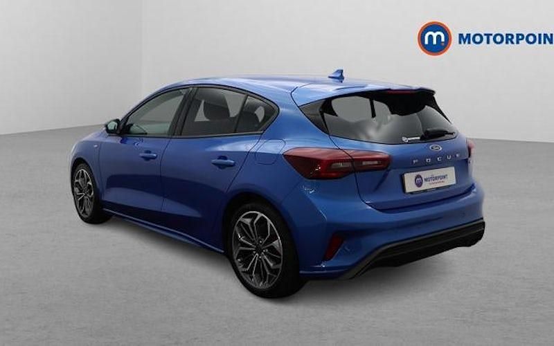 Used Ford Focus ST-Line X 125 HP (91 kW) 2023 Blue Hatchback