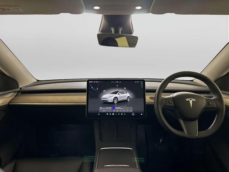 Used Tesla Model Y Long Range AWD 378 kW (514 HP) 2022 White SUV