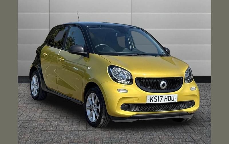 Used Smart ForFour Passion 71 HP (52 kW) 2017 Yellow Hatchback