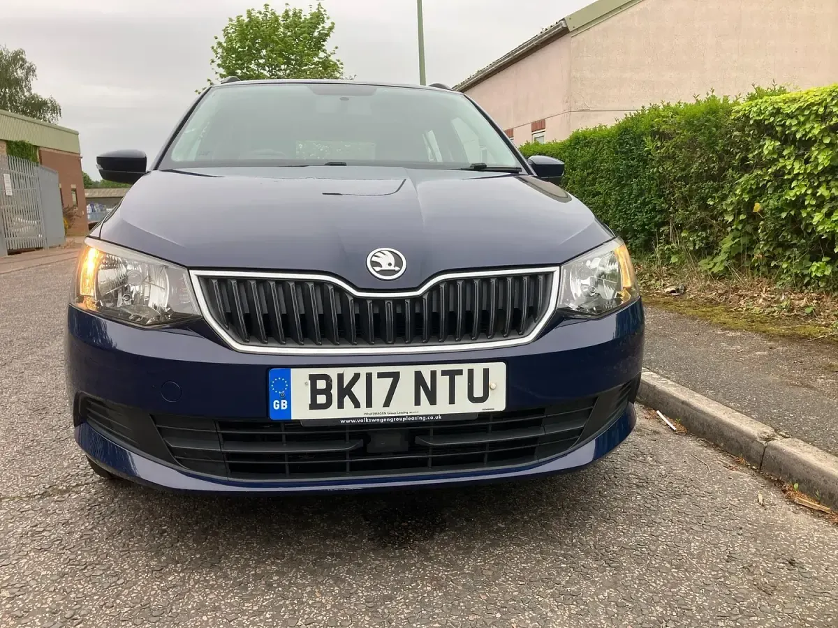 Used Skoda Fabia SE 110 HP (80 kW) 2017 Blue Estate