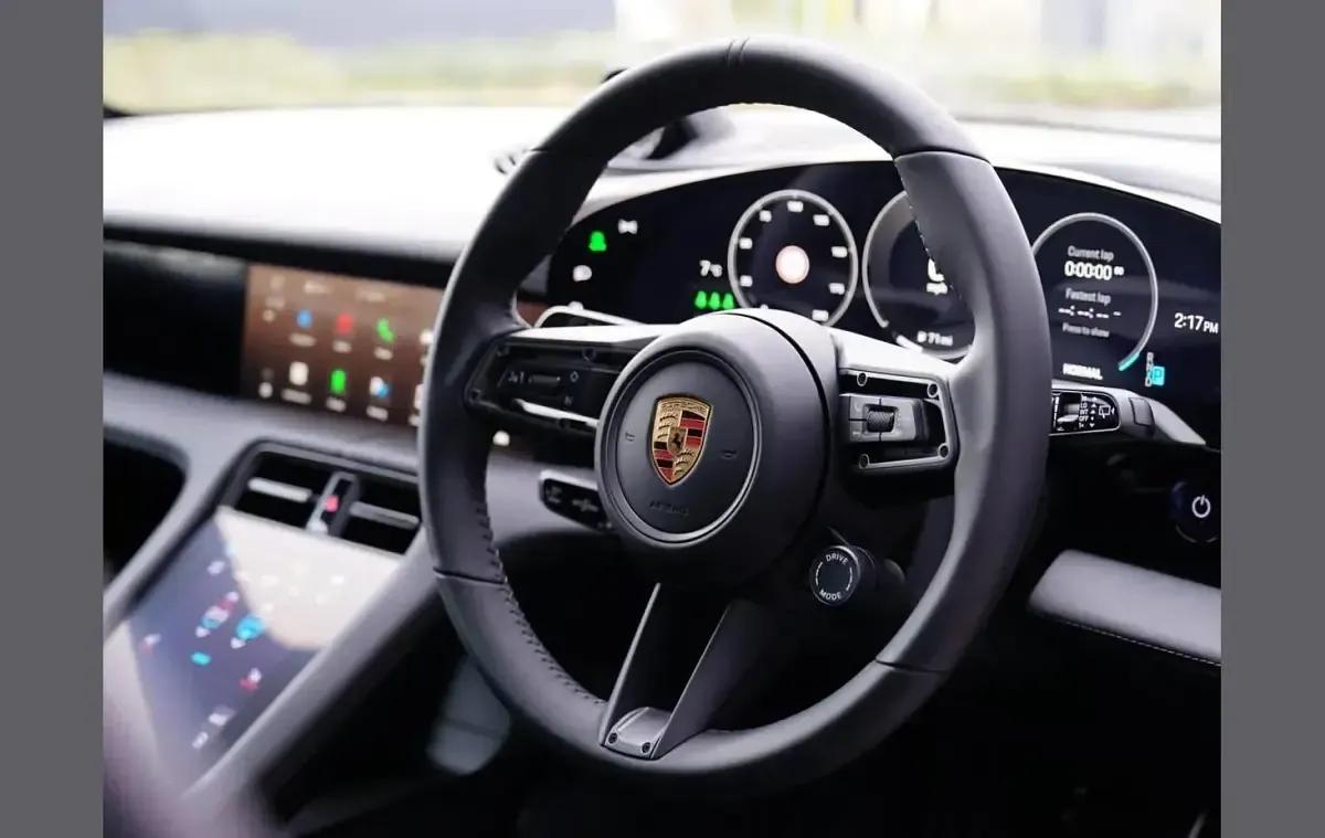 Used Porsche Taycan 300 kW (408 HP) 2025 Black Sedan