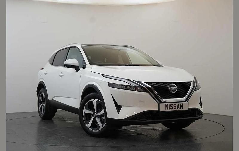 White Used 2022 Nissan Qashqai N-Connecta SUV | £17,399 (Fair price) - Image 1/3