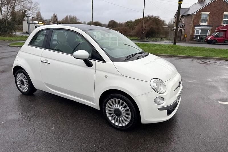 Used Fiat 500 Lounge 69 HP (50 kW) 2013 White Hatchback