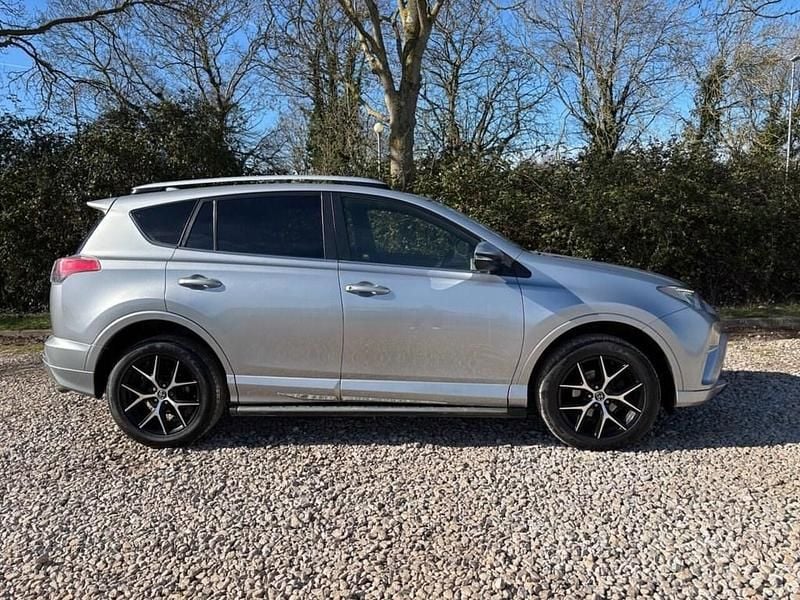 Usado Toyota RAV4 143 CV (105 kW) 2017 Plateado SUV